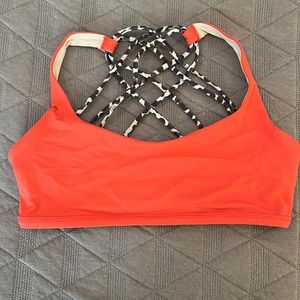 Lululemon free to be wild bra size 8